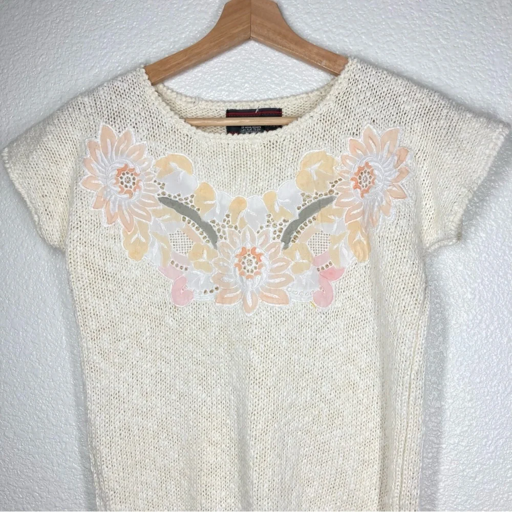 Vintage 80s Cottage Knit Short Sleeves Sweater Pastel Tones Floral Mervyn's